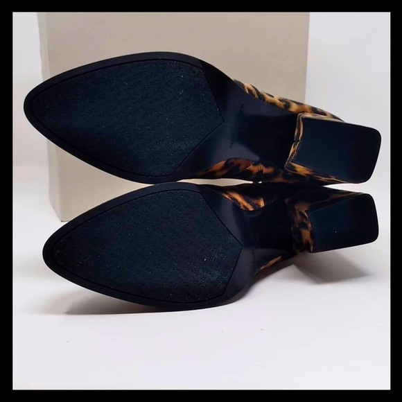 MARC FISHER Leopard Leave2 Block Heel Stretch Bootie - Picture 14 of 14